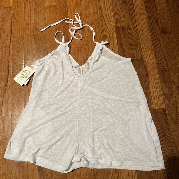 BECCA romper with pockets large NEW with tags - Picture 4 of 4